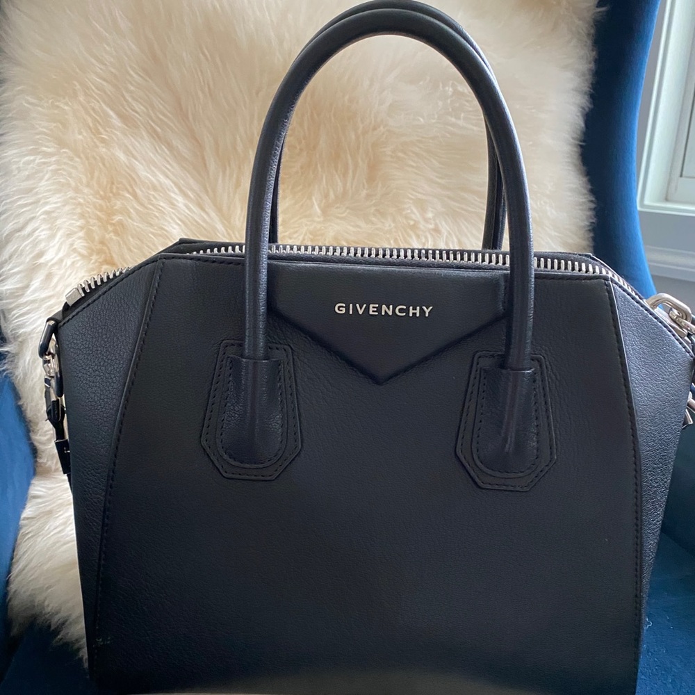 Givenchy Antigona Small Box Calf Leather black